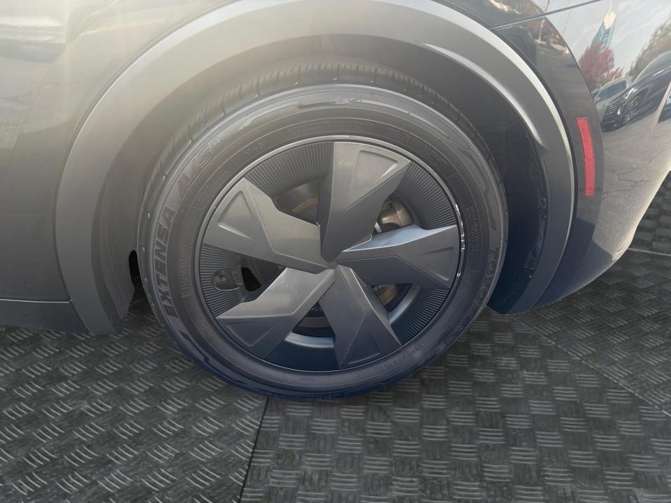 2023 Toyota Prius LE
