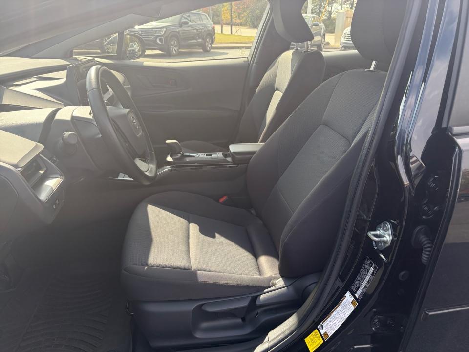 2023 Toyota Prius LE