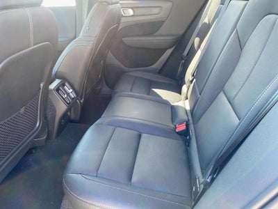 2021 Volvo XC40 Momentum