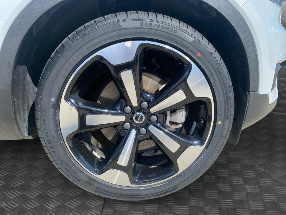 2021 Volvo XC40 Momentum