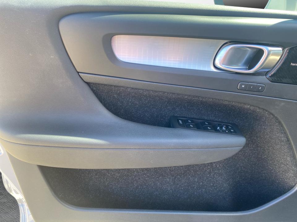 2021 Volvo XC40 Momentum