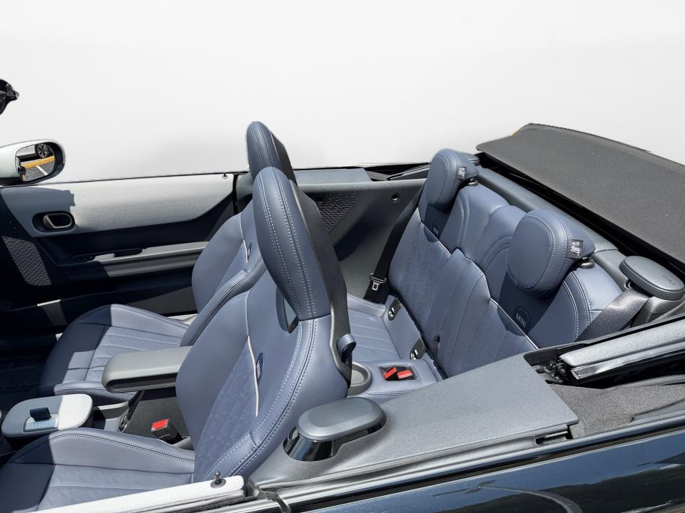 2026 MINI CONVERTIBLE ICONIC