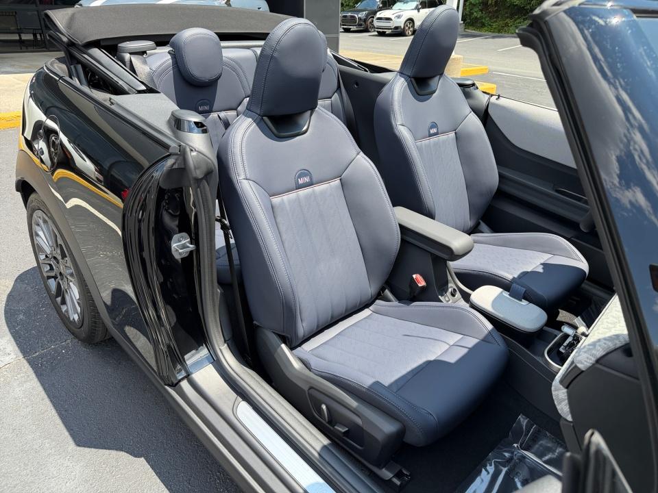 2026 MINI CONVERTIBLE ICONIC