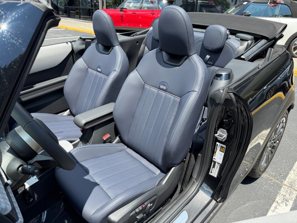 2026 MINI CONVERTIBLE ICONIC
