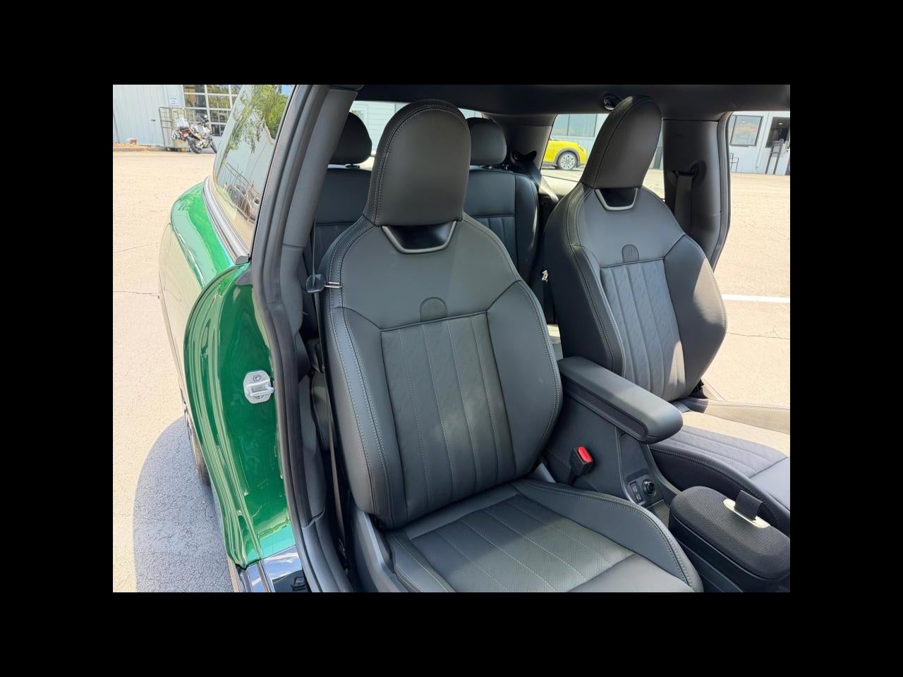 2026 MINI 2 DOOR ICONIC