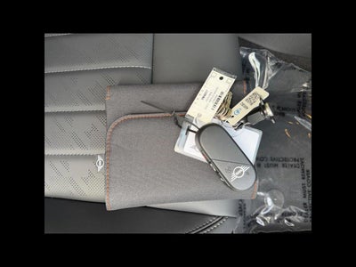 2026 MINI 2 DOOR SIGNATURE PLUS
