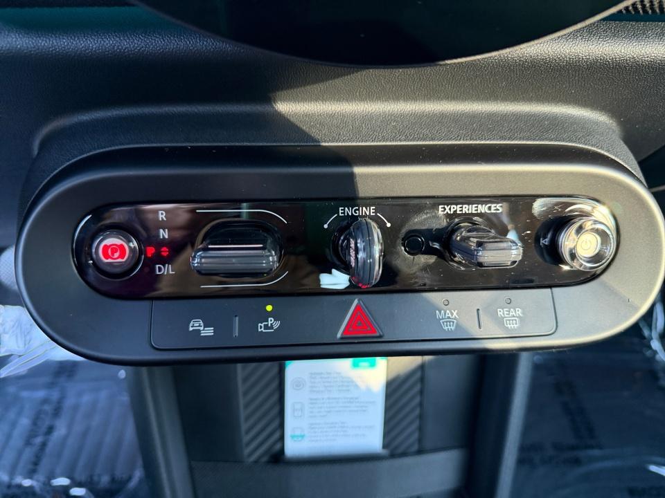 2027 MINI 2 DOOR SIGNATURE PLUS