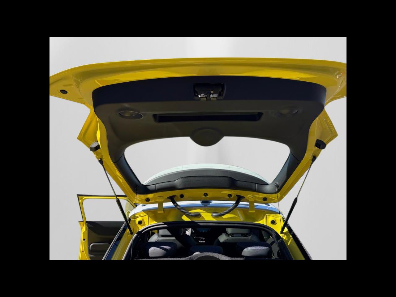 2027 MINI 4 DOOR SIGNATURE PLUS