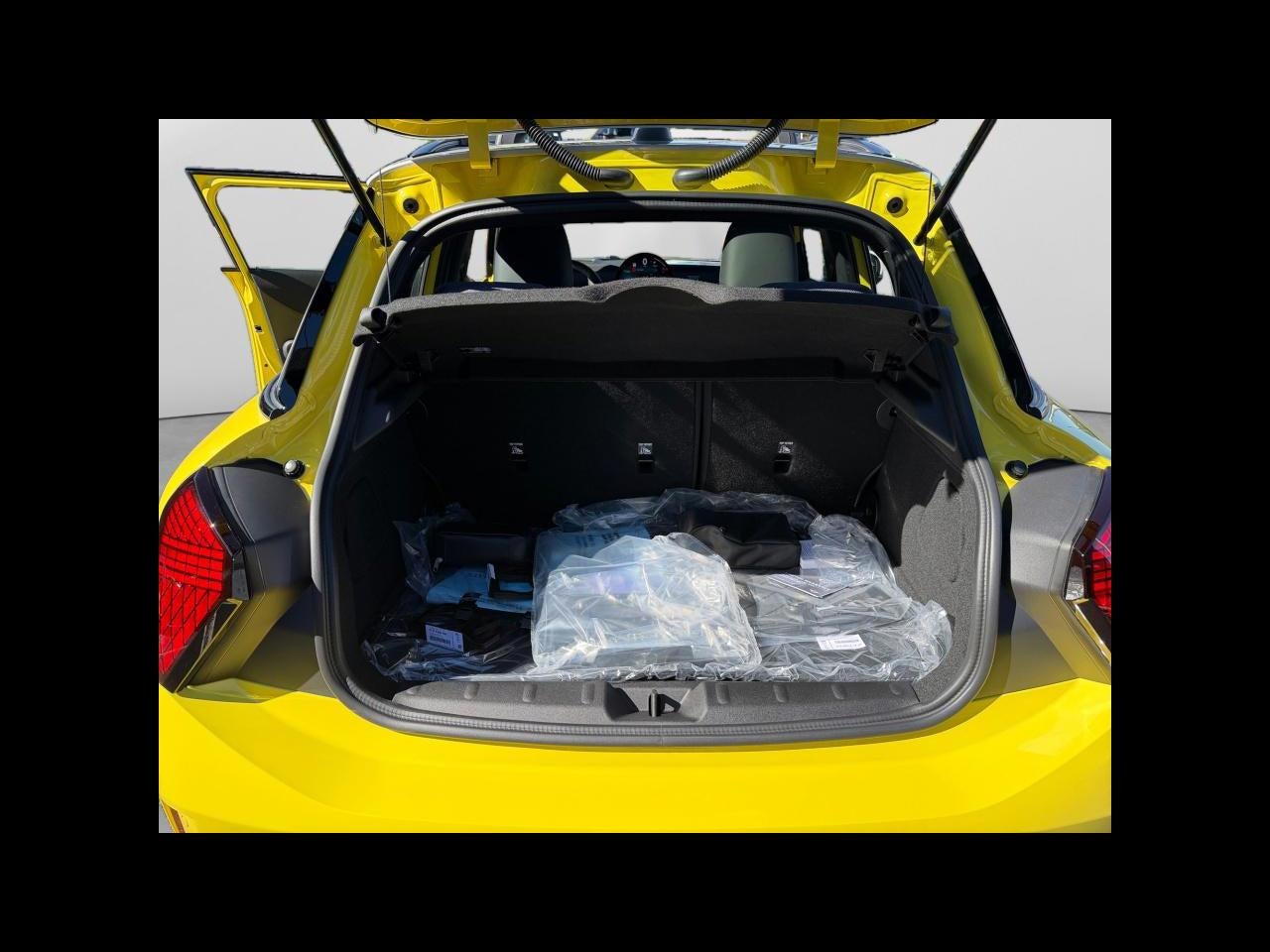 2027 MINI 4 DOOR SIGNATURE PLUS