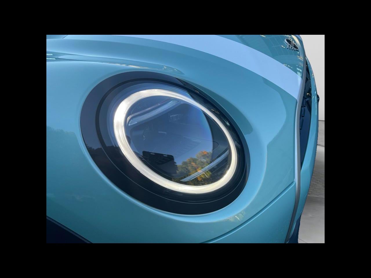 2027 MINI 4 DOOR ICONIC