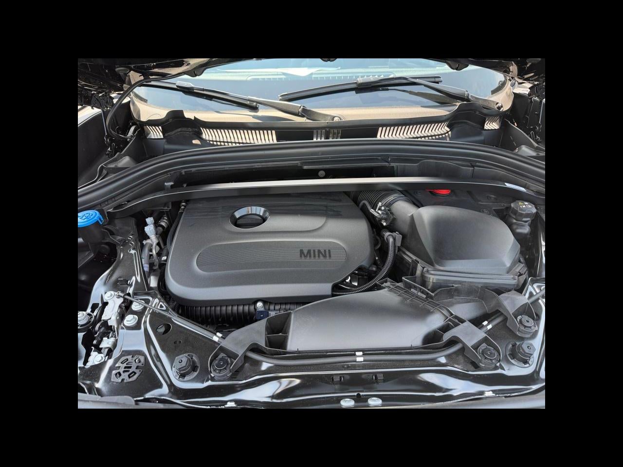 2027 MINI COUNTRYMAN ICONIC