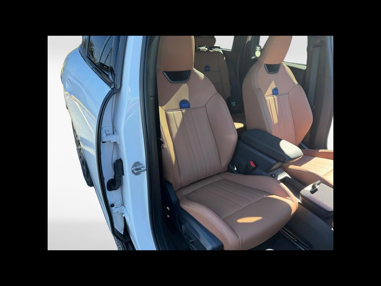 2027 MINI COUNTRYMAN ICONIC