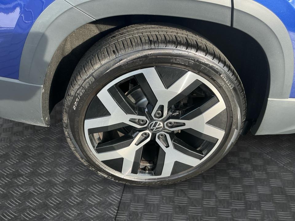 2023 Volkswagen Taos SEL