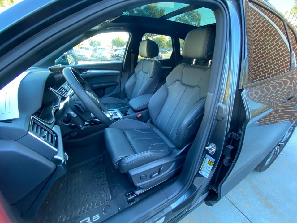 2024 Audi Q5 S line Premium