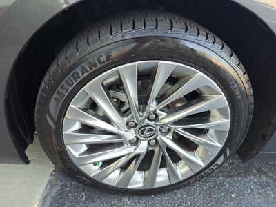 2023 Lexus ES 300h ES 300h Ultra Luxury
