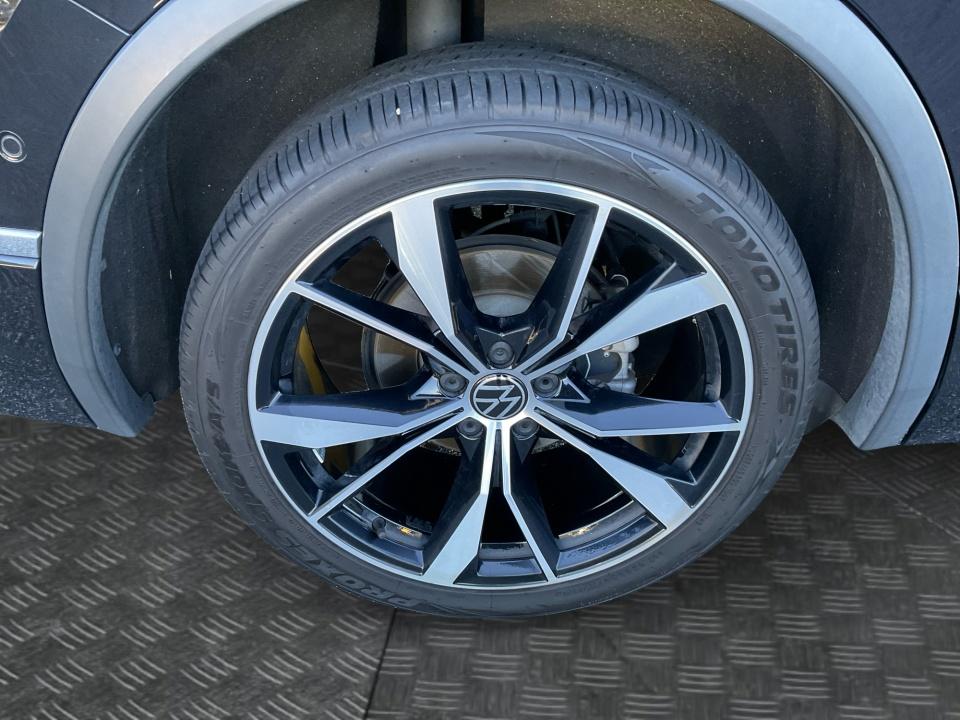 2022 Volkswagen Tiguan SEL R-Line