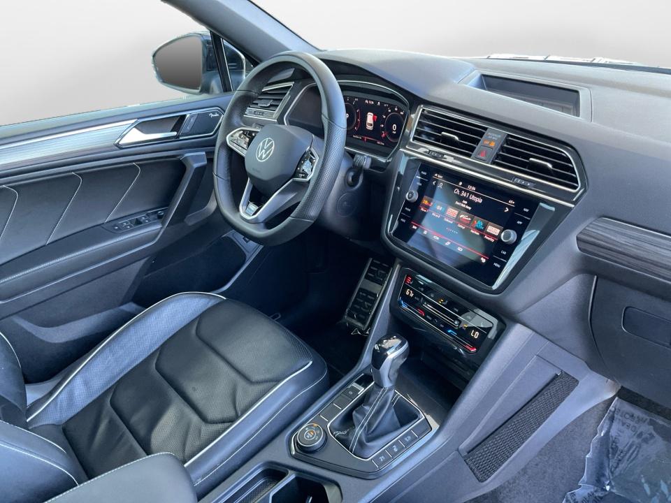 2022 Volkswagen Tiguan SEL R-Line
