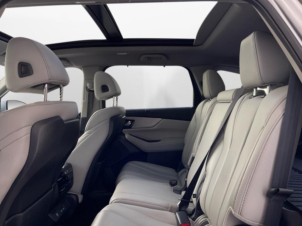 2022 Acura MDX w/Technology Package