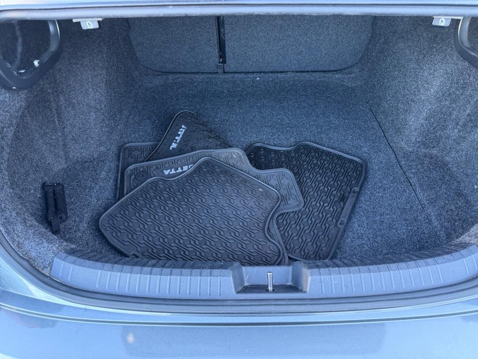2019 Volkswagen Jetta R-Line