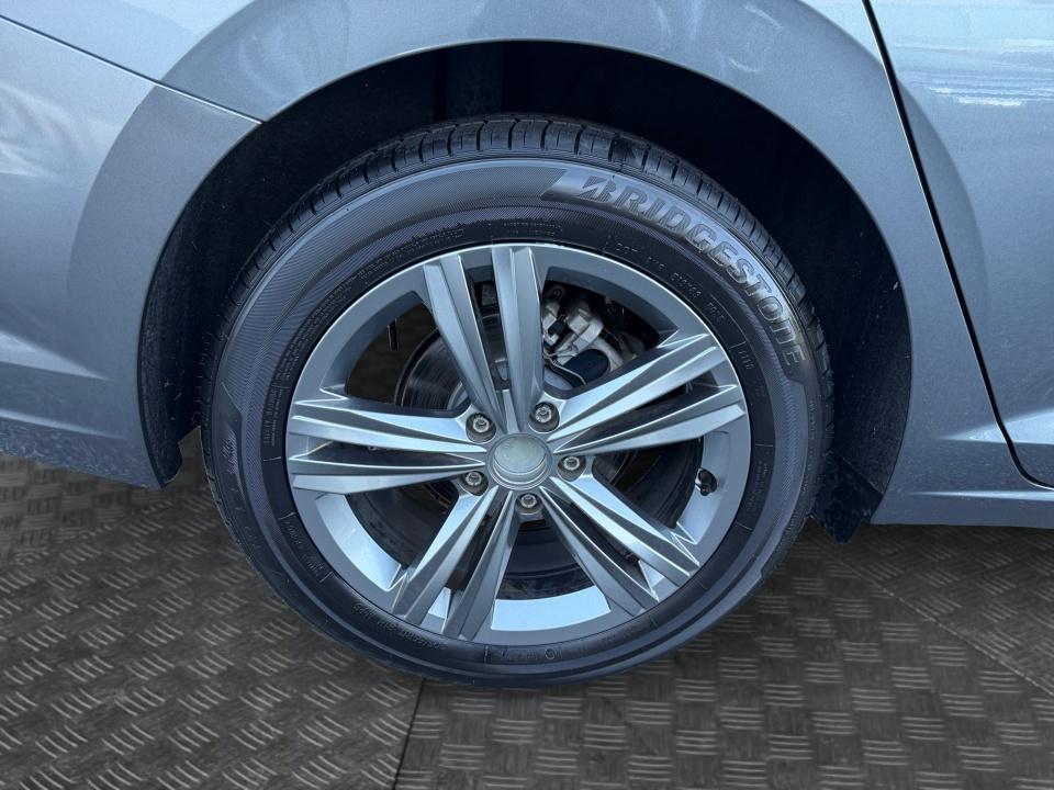 2019 Volkswagen Jetta R-Line