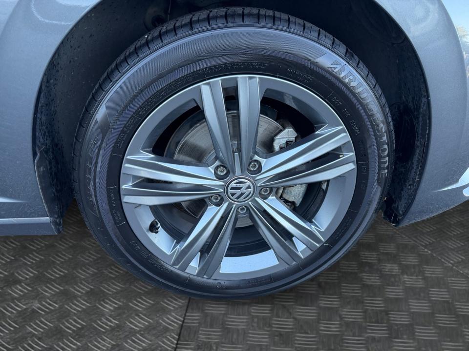 2019 Volkswagen Jetta R-Line
