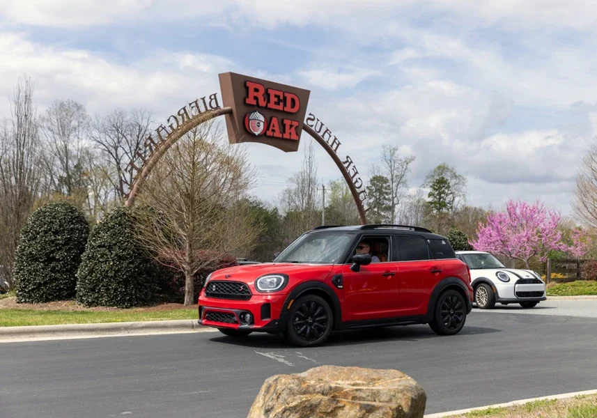 MINIS In Motion photo 4